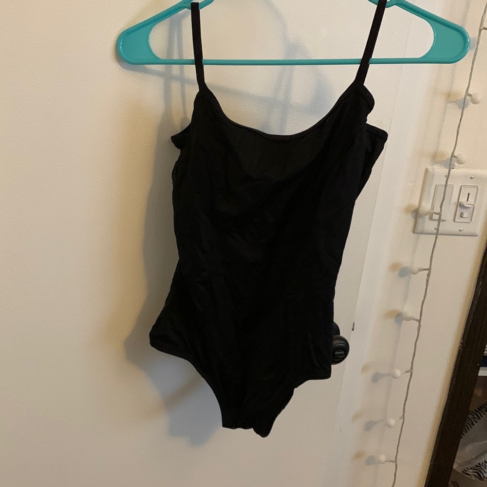 BW cami leo with criss-cross back design black M